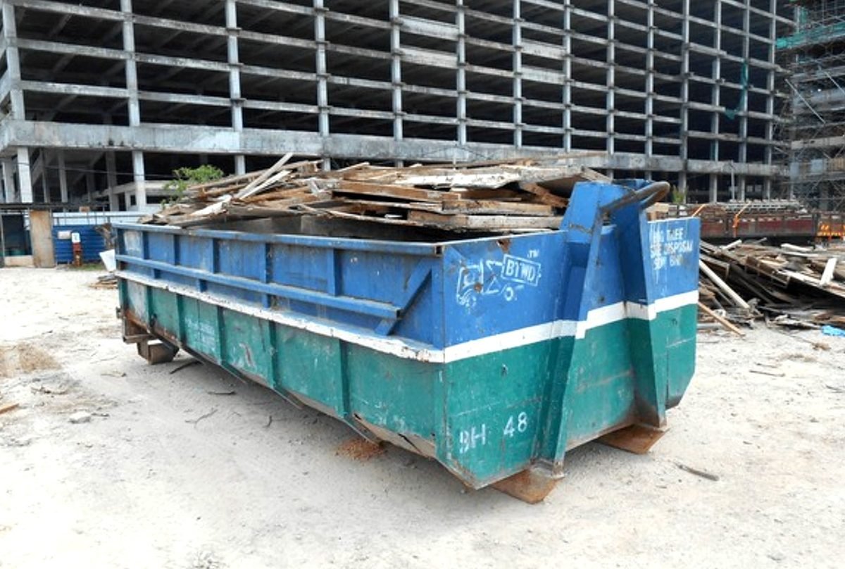 Haul Away Bins in Bridgeport, CT