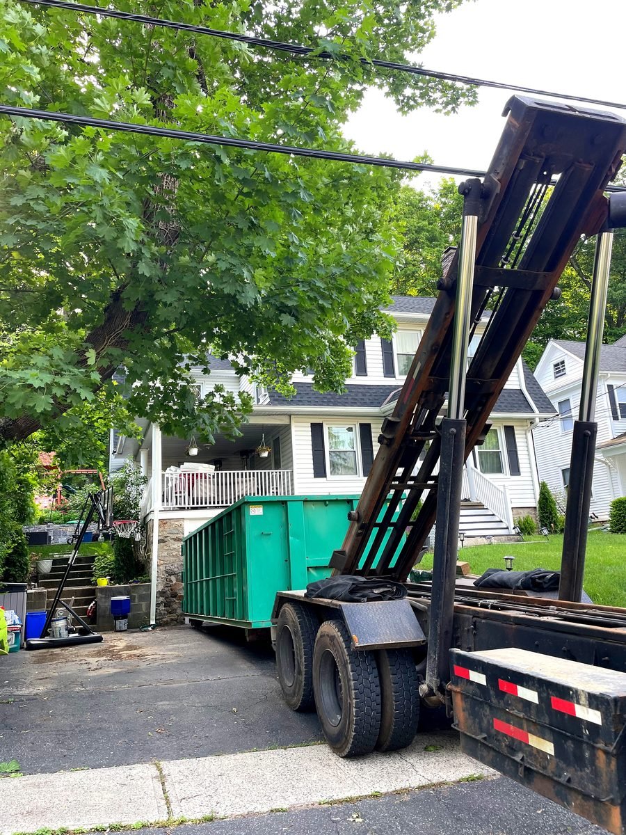 Haul Away Bins Service Team